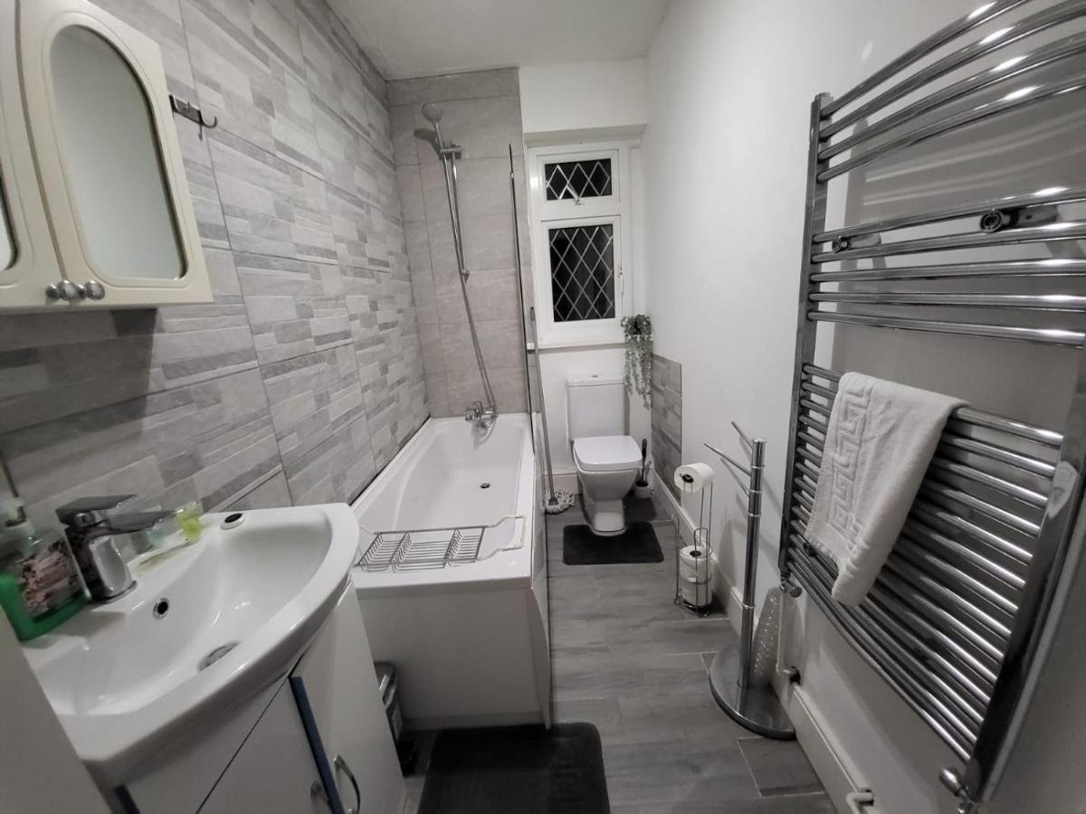 City Centre Room, Wifi, Share Facility Swansea Buitenkant foto